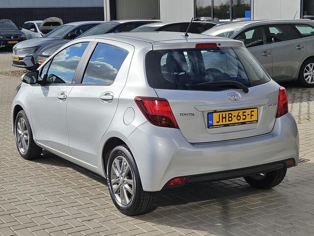 Toyota YARIS 1.3 VVT-i Edition-S Camera Stoelvw LM15