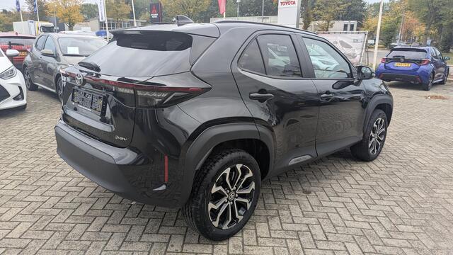 Toyota YARIS Cross 1.5 Hybrid 130 Dynamic | Comfort pack | Blind spot | Sensoren