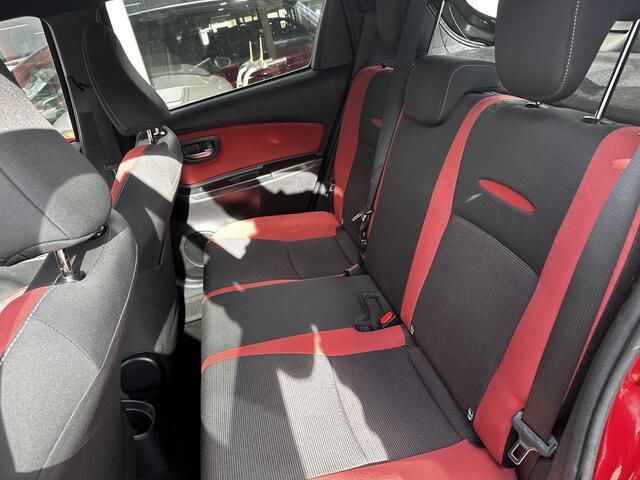 Toyota YARIS 1.5 Hybrid Bi-Tone NAVI,CLIMA,CRUISE,LICHTMETAAL