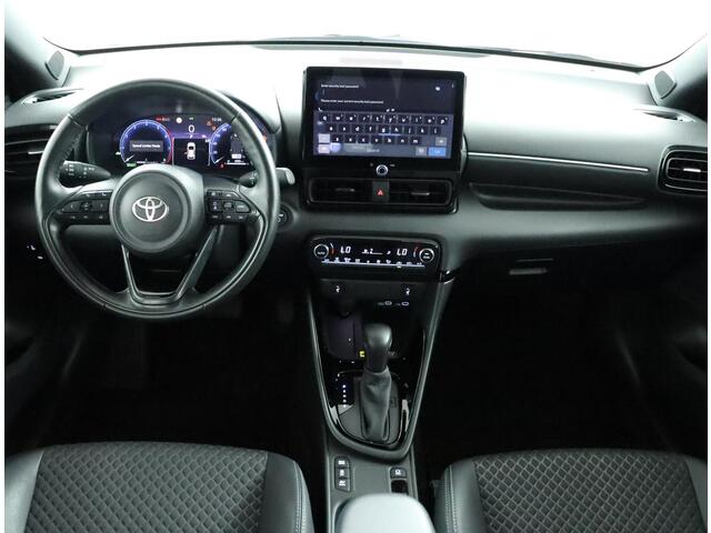 Toyota YARIS 1.5 Hybrid 130 Executive | Navigatie | Parkeer sensoren | Stoelverwarming |