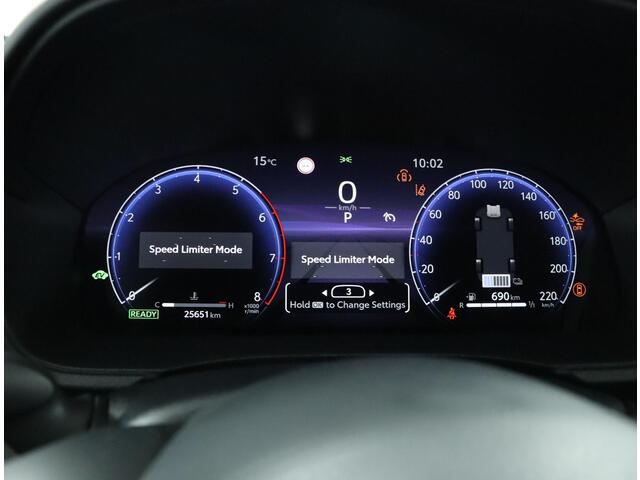 Toyota YARIS 1.5 Hybrid 130 Executive | Navigatie | Parkeer sensoren | Stoelverwarming |