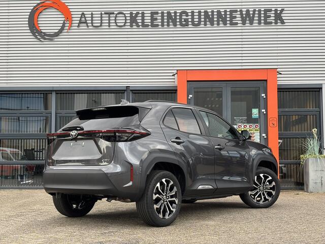 Toyota YARIS Cross 1.5 Hybrid 130 Dynamic NIEUW! / / Winterpakket / Apple/Android Carplay / Camera / Adaptive Cruise Control / Stoel en stuurwielverwarming