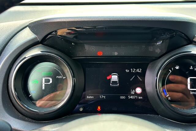 Toyota YARIS 1.5 Hybrid Executive Bi-Tone