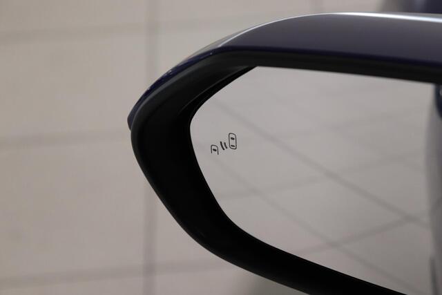 Toyota YARIS 1.5 Hybrid 130 Executive, ¤2000 inruilpremie, Nieuw, Snel leverbaar, Blind Spot, Apple Carplay, Android Auto, Parkeersensoren, Stoelverwarming!