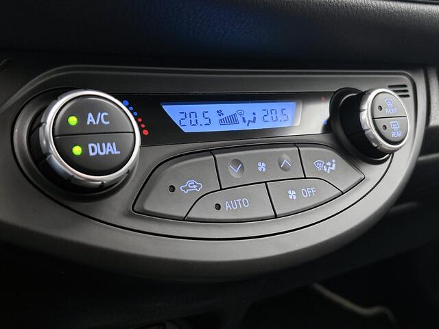 Toyota YARIS 1.5 VVT-i Y20 | Navigatie | Lichtmetalen wielen | Achteruitrijcamera |