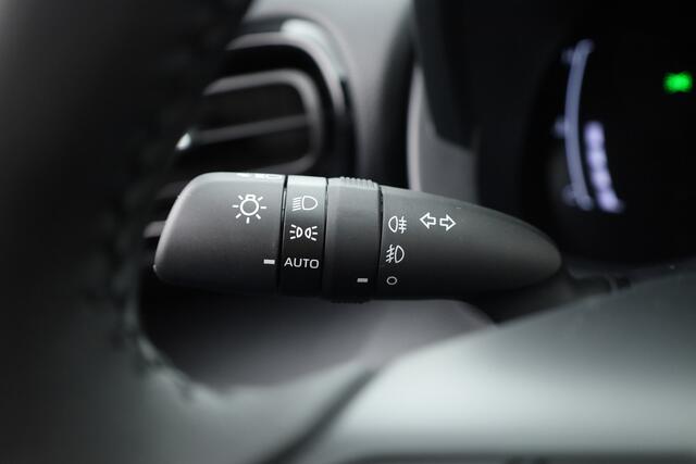 Toyota YARIS Cross 1.5 Hybrid Teamplayer 130pk | Winter pakket | Safety pakket | Navi | Adapt. Cruise | Camera | Keyless