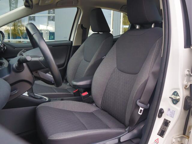Toyota YARIS 1.5 Hybrid Stoelverwarming | All season banden | adaptieve cruise control |