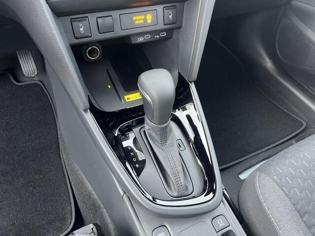 Toyota YARIS 1.5 Hybride 130 pk Black Edition, Safety + Winter pakket.