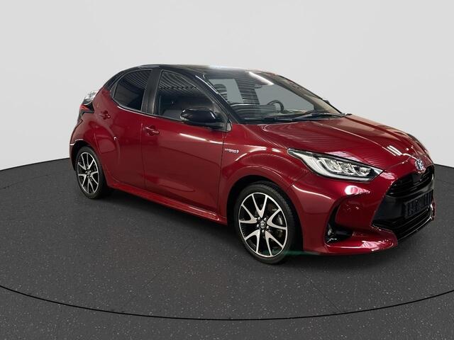 Toyota YARIS 1.5 Hybrid Executive Bi Tone | Rijklaar | Blindspot | Sensoren | HUD | 17 "