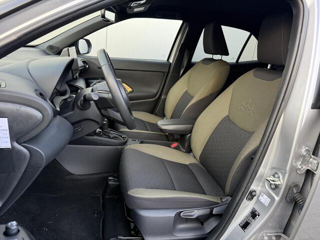 Toyota YARIS Cross 1.5 Hybrid Explore **NAVIGATIE/ STOELVERWARMING/ KEYLESS/ 36 MAANDEN GARANTIE**