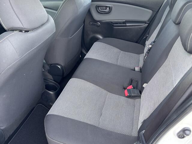 Toyota YARIS 1.5 Hybrid Trend Bi-Tone Cruise Control, Climate Control & Camera