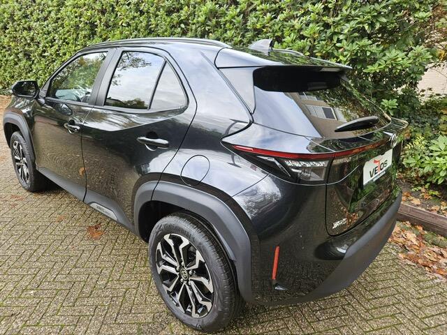 Toyota YARIS Cross 1.5 Hybrid 115 Dynamic PDC/NAVI/CARPLY