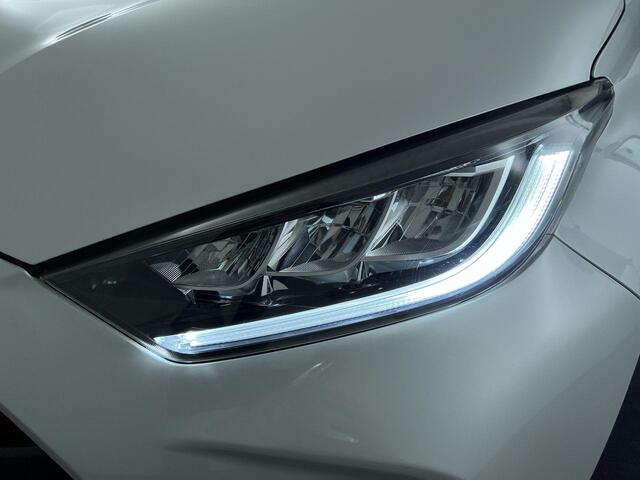 Toyota YARIS 1.5 Hybrid Dynamic | P.cam | LED | Navi