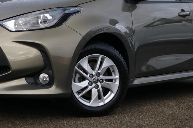 Toyota YARIS 1.5 Hybrid 115 Active | Trekhaak | All-Season banden | Apple Carplay |