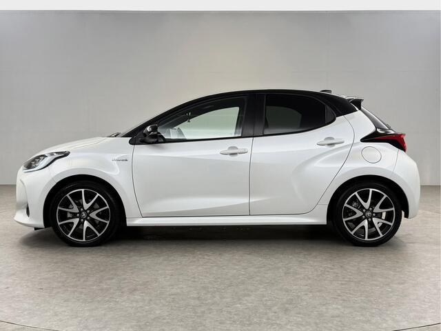 Toyota YARIS 1.5 Hybrid Bi-Tone Executive | Camera | Carplay | Adaptive Cruise | Trekh. | LED | Navi | Keyless