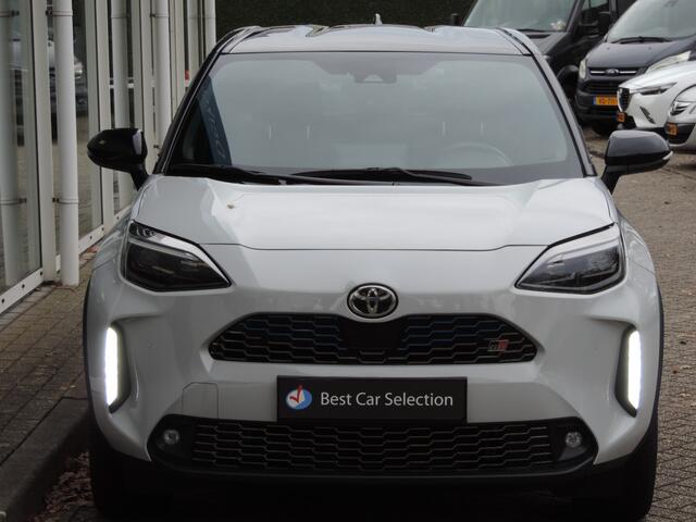 Toyota YARIS Cross 1.5 Hybrid GR Sport - Nav | CarPlay | HUD | JBL Sound | Elektr. Klep | Stoelverw. | Camera | PDC v+a