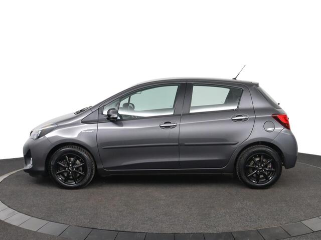 Toyota YARIS 1.5 Hybrid Trend | Lichtmetalen velgen | Parkeer camera | Navigatie |