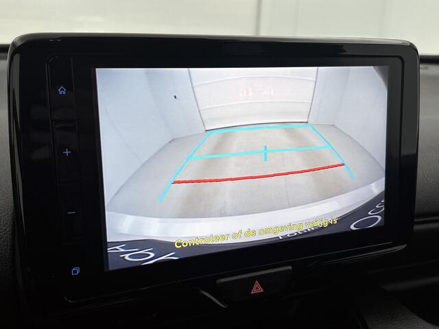 Toyota YARIS 1.5 Hybrid 130 GR Sport | Sportstoelen | Stoelverwarming | Head up Display | Navigatie | 18 inch LM Velgen |