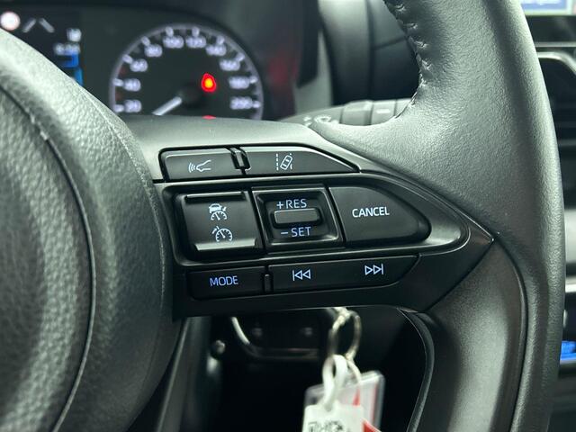 Toyota YARIS 1.5 Hybrid Active Auto. Navigatie Apple Carplay/Android Auto Camera Adaptive Cruise Control Climate Control