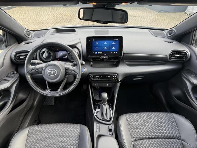 Toyota YARIS 1.5 Hybrid Executive **PANORMADAK/ HEAD-UP DISPLAY/ DODEHOEK DETECTIE/ GARANTIE**