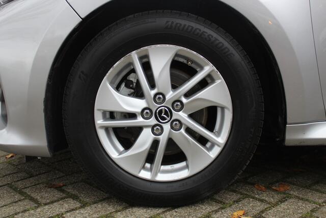 Toyota YARIS Hybrid Mazda 2 Mazda 2 l Apple Carplay/ Android auto l Keyless l Automaat l Cruise control l Stuur- en Stoelverwarming VDL auto