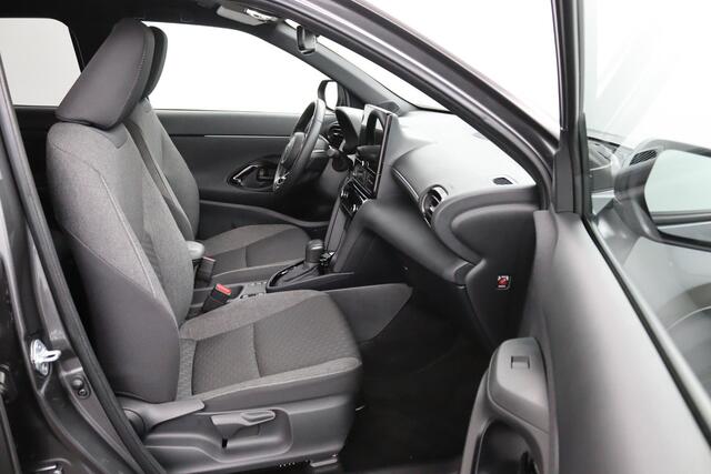 Toyota YARIS Cross 1.5 Hybrid 115 First Edition | Keyless Entry | Grootscherm Navigatie | Led Verlichting | Parkeercamera |