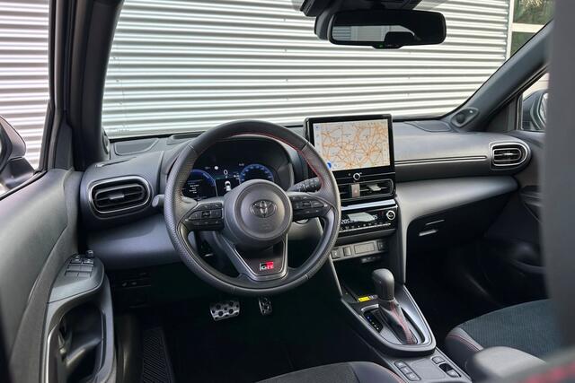 Toyota YARIS Cross 1.5 Hybrid 130 GR Sport JBL / Head-Up