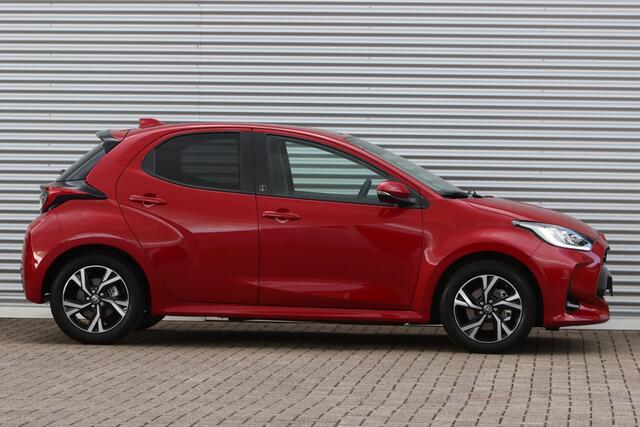 Toyota YARIS 1.5 Hybrid 115 Dynamic Comfort Pack / Face-lift