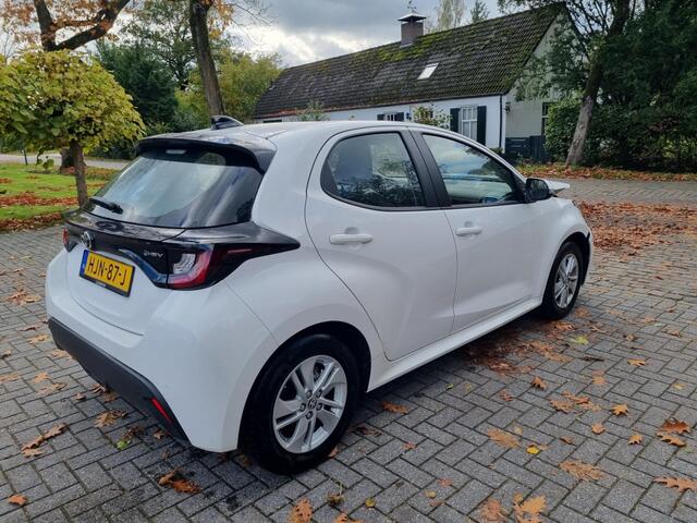 Toyota YARIS 1.5 Hybrid 115 Bns
