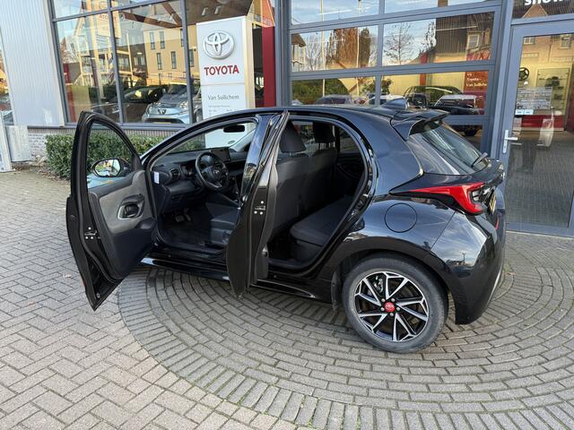 Toyota YARIS 1.5 Hybrid Dynamic