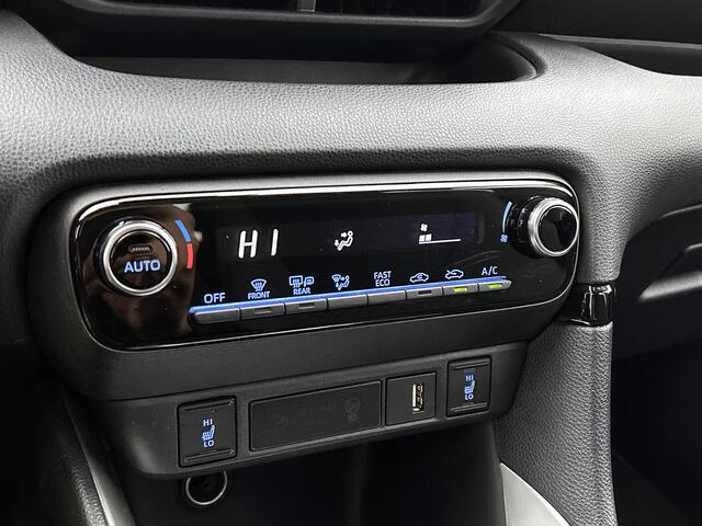 Toyota YARIS 1.5 Hybrid Dynamic | Voorstoelen verwarmd |