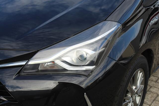 Toyota YARIS 1.5 Hybrid Dynamic /Automaat/Orig.NL auto/Achteruitrijcamera/Climate control/Cruise control/Keyless/Navi by app/Privacy glass/Mistlampen/Licht metalen velgen