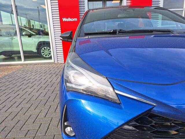 Toyota YARIS 1.5 Hybrid Bi-Tone met fietsendragerhouder