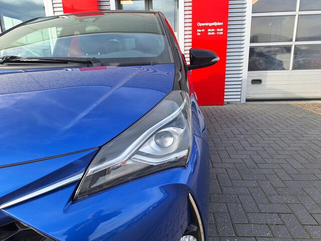 Toyota YARIS 1.5 Hybrid Bi-Tone met fietsendragerhouder