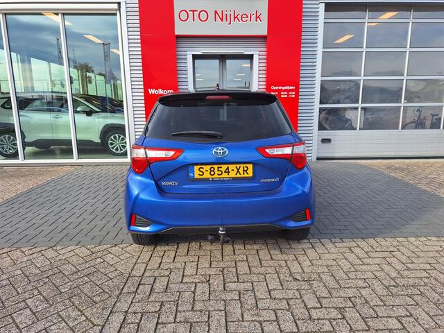 Toyota YARIS 1.5 Hybrid Bi-Tone met fietsendragerhouder