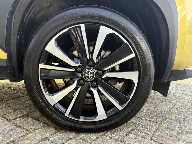 Toyota YARIS Cross 1.5 Hybrid Launch Edition | Dodehoek sensor | Lederen bekleding | JBL | Parkeersensoren