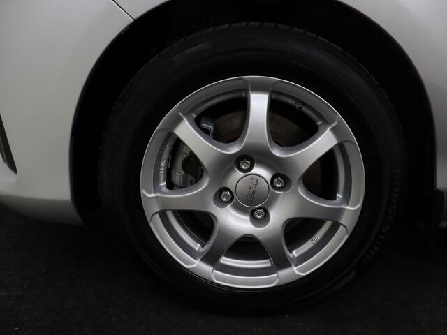 Toyota YARIS 1.5 VVT-i Aspiration | Navigatie | LM velgen |