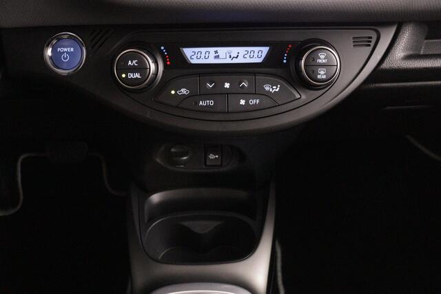Toyota YARIS 1.5 Hybrid Now | Cruise-Control | Bluetooth | Parkeercamera |