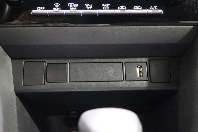 Toyota YARIS Cross 1.5 Hybrid First Edition, Afneembare Trekhaak, Apple Carplay / Android Auto, Climate Control, Camera!