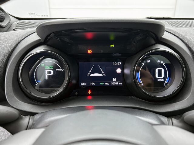 Toyota YARIS 1.5 Hybrid Tokyo Spirit | JBL | Lederen bekleding | Draadloos opladen |