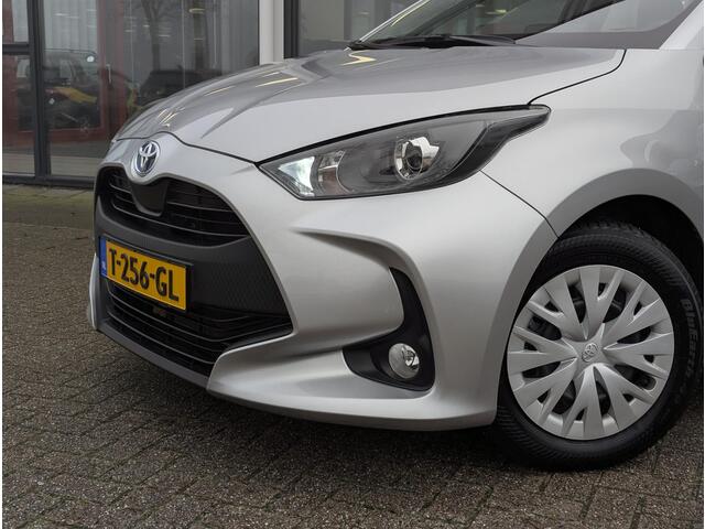 Toyota YARIS 1.5 Hybrid Active | Afn. Trekhaak | Stoelverw. | Adapt. Cruise | Climate | Camera | Carplay / Android Auto