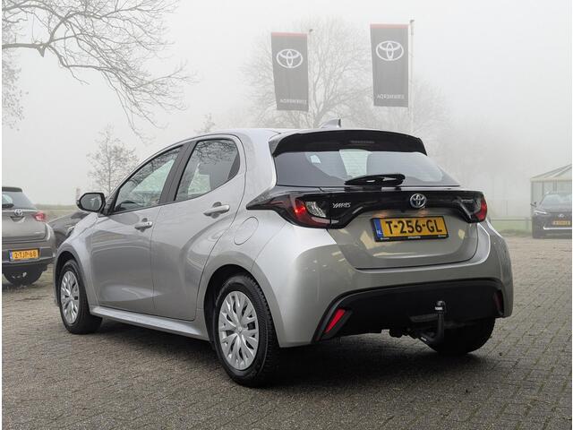 Toyota YARIS 1.5 Hybrid Active | Afn. Trekhaak | Stoelverw. | Adapt. Cruise | Climate | Camera | Carplay / Android Auto