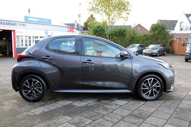 Toyota YARIS 1.5 Hybrid Dynamic