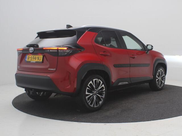 Toyota YARIS Cross 1.5 Hybrid Executive / Trekhaak Afneembaar / 100% onderhouden / NL Auto / HUD / Stoelverwarming / Cruise Adaptief / Achteruitrijcamera / Apple Carplay / JBL Soundsystem /