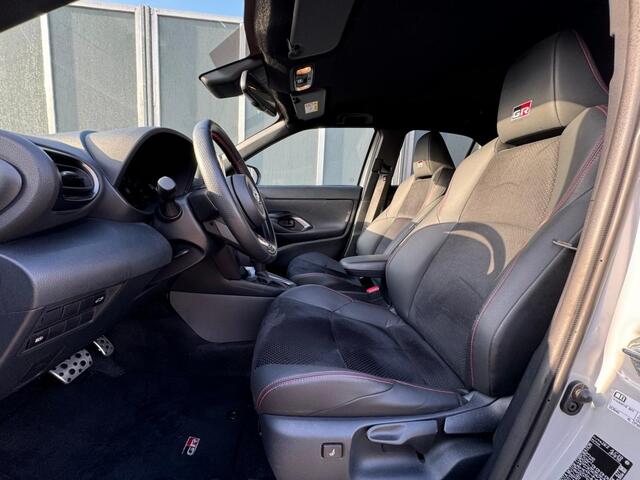 Toyota YARIS 1.5 Hybrid FWD GR Sport | ACC | JBL | Camera | Trekhaak