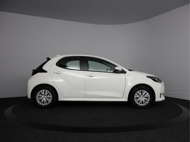 Toyota YARIS 1.5 Hybrid Active | Navigatie