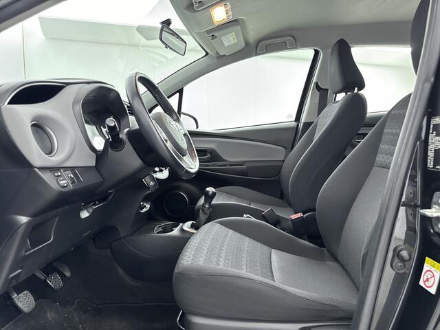 Toyota YARIS 1.0 VVT-i Aspiration 5-Drs | Parkeercamera | NL-Auto | Dealeronderhouden | 2E Eig | APK 11-2026 |