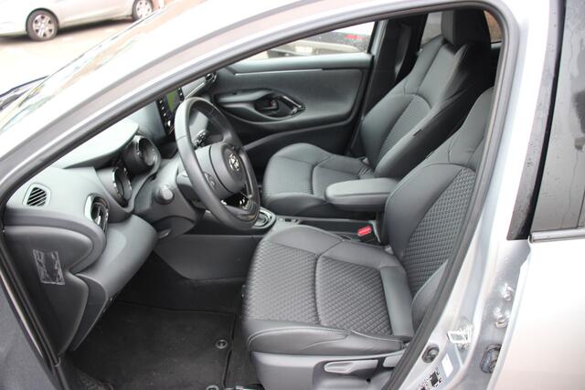 Toyota YARIS 1.5 Executive Hybrid Automaat | Clima | Cruise | Leer | BSM | PDC | Carplay/Android auto |