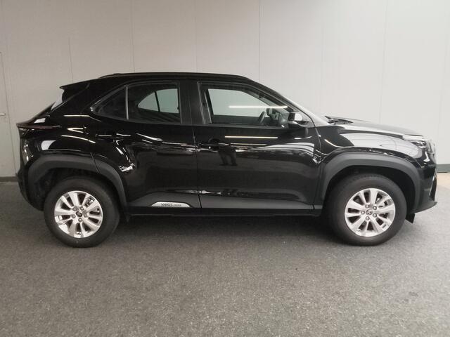 Toyota YARIS Cross 1.5 Hybrid 115 Active Rijklaar + Fabrieksgarantie tot 06-2029 Henk Jongen Auto's in Helmond, al 50 jaar service zoals 't hoort!