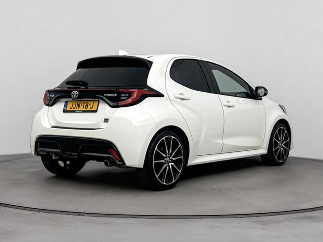 Toyota YARIS 1.5 Hybrid GR-Sport Limited | JBL-Audio | Stoelverwarming | 18" Lichtmetalen velgen |